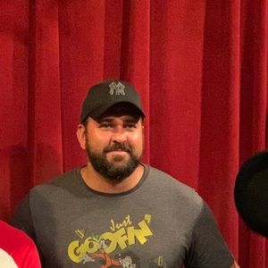 Meet your Posher, Jonathan